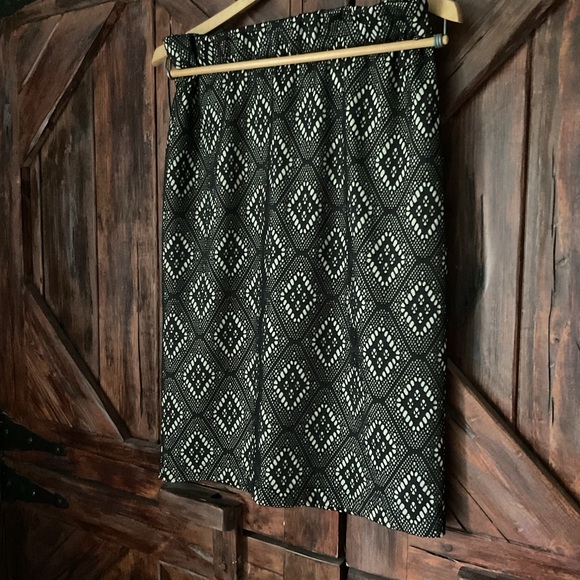 Renee C Career Skirt Eyelet Stretch Lacey - Picture 3 of 7